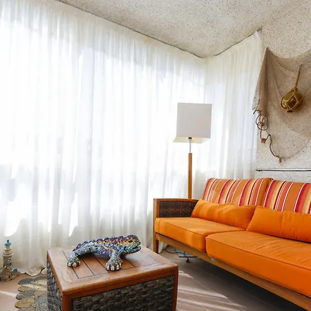 Buda Planetcostadorada Holiday home